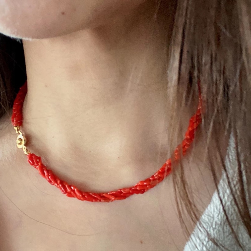 Japanese Red MOMO Coral Strains Torsade Necklace